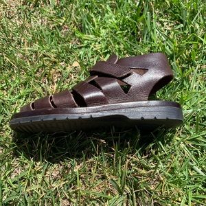 EUC Ecco size 38 (US 7-8) brown leather w/ velcro